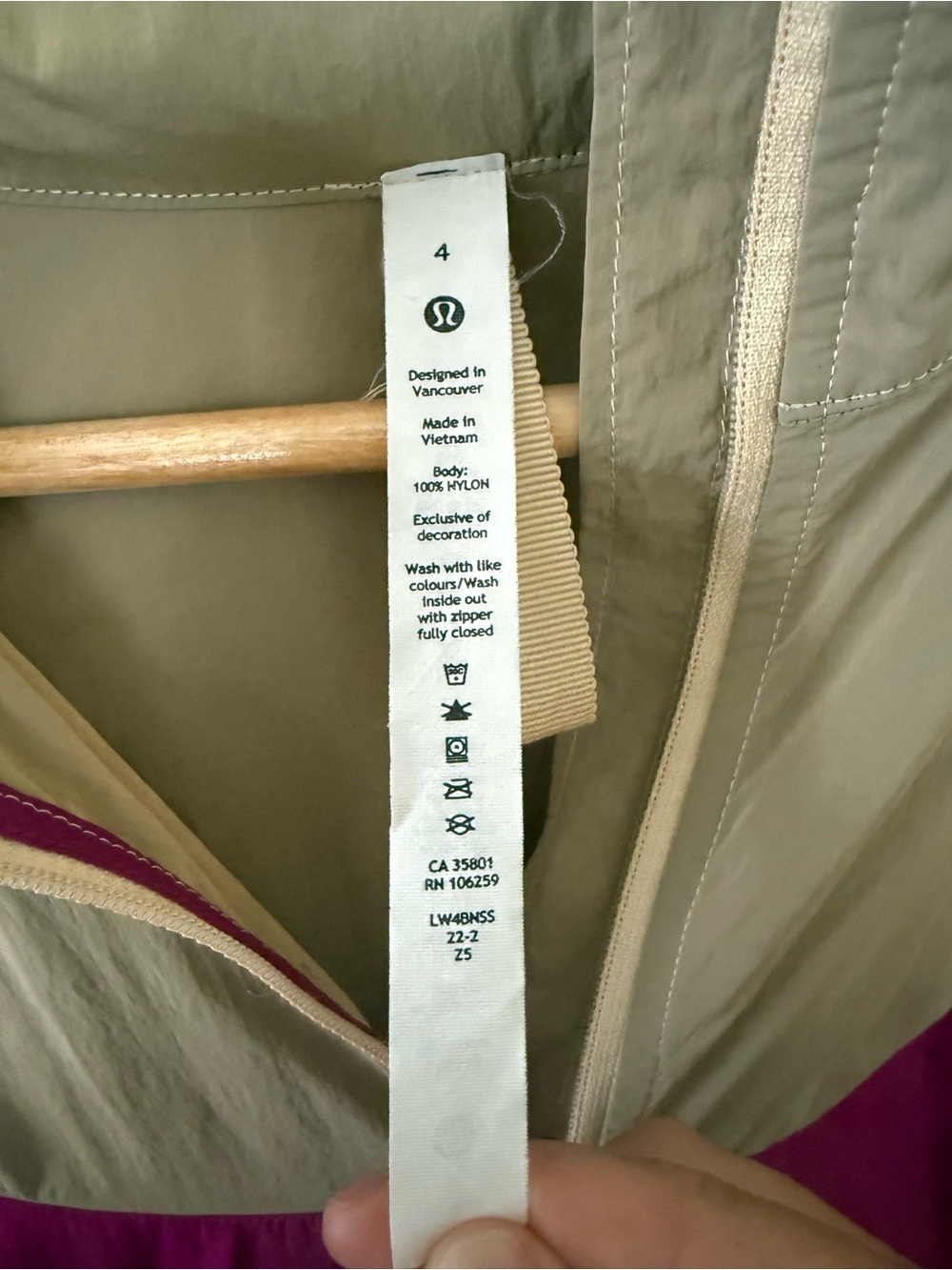 Lululemon Evergreen Anorak Jacket Prosecco / Ripened Raspberry Size 4 - Picture 10 of 15